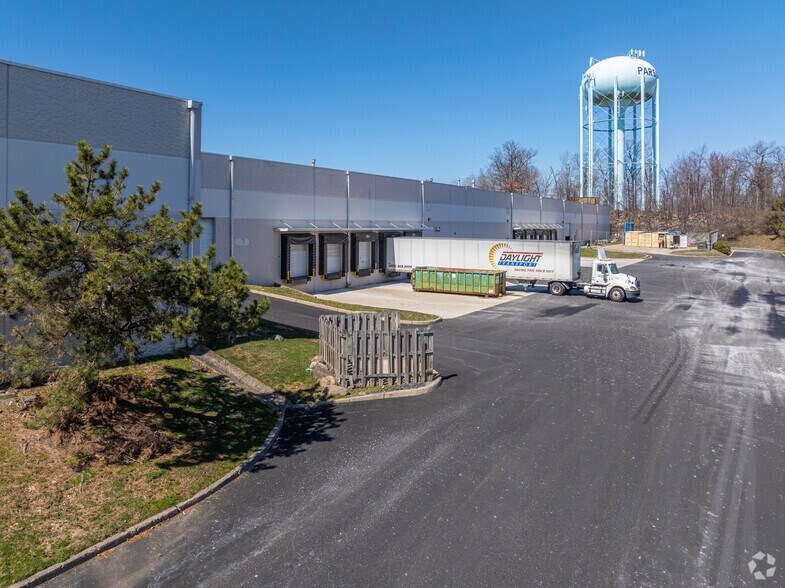 260 Walsh Dr, Parsippany, NJ à louer - Photo de l’immeuble – Image 3 sur 4