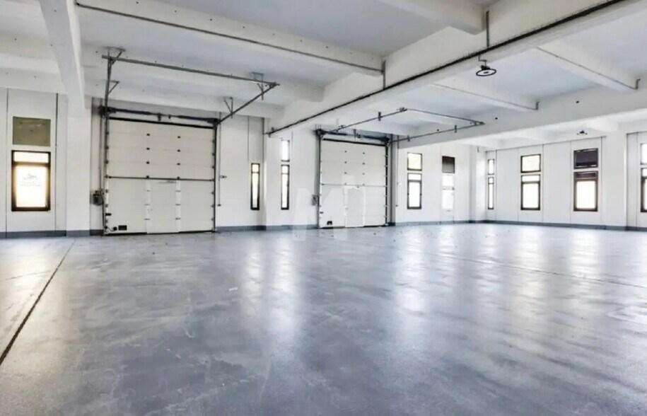 Local d’activités dans Évry-Courcouronnes à louer - Photo intérieure – Image 3 sur 9