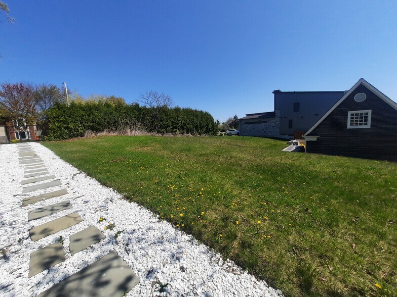 780 Garden St, Whitby, ON à vendre - Photo de l’immeuble – Image 2 sur 8
