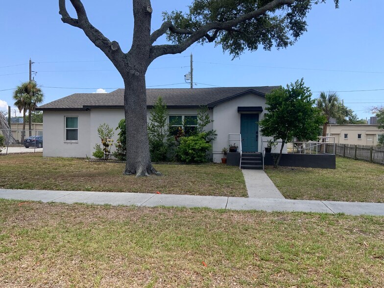 3638 1st Ave N, Saint Petersburg, FL à vendre - Photo de l’immeuble – Image 1 sur 18
