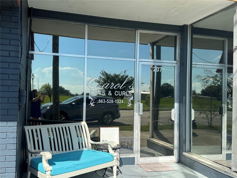 207 N Scenic Hwy, Frostproof, FL à vendre - Photo de l’immeuble – Image 2 sur 15