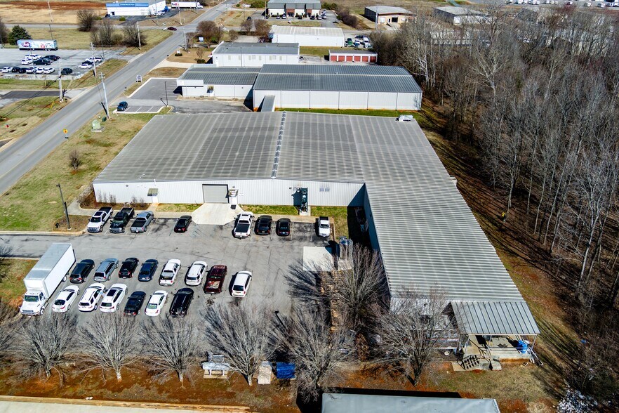 144 Jetplex Ln, Madison, AL à vendre - Photo de l’immeuble – Image 3 sur 18