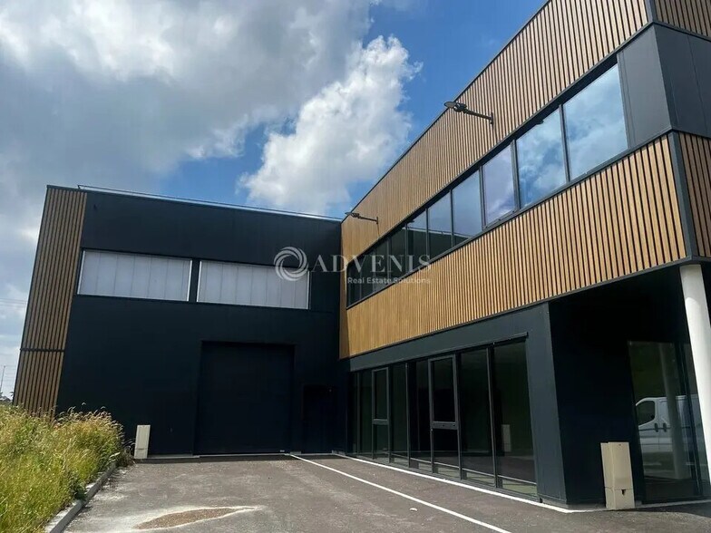 Local d’activités dans Geispolsheim à louer - Photo de l’immeuble – Image 1 sur 10