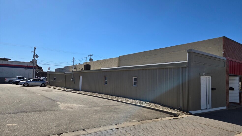 131 W 9th St, Junction City, KS à louer - Photo de l’immeuble – Image 2 sur 9