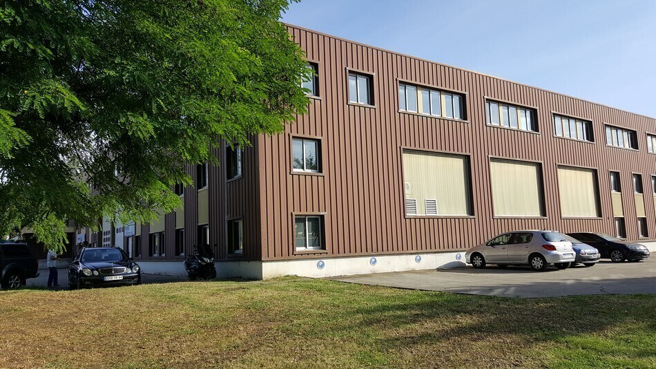 Bureau dans Neuilly-sur-Marne à louer - Photo de l’immeuble – Image 2 sur 19