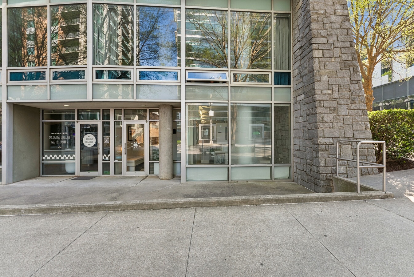 845 Spring St NW, Atlanta, GA 30308 - Lot B1 & B2 -  - Photo intérieure - Image 2 of 60