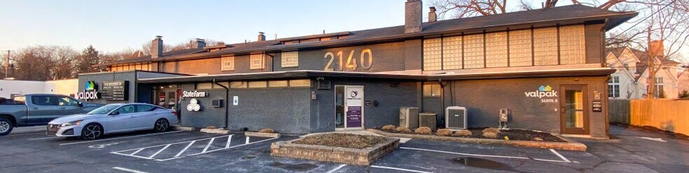 2140 Riverside Dr, Columbus, OH à louer - Photo de l’immeuble – Image 2 sur 7