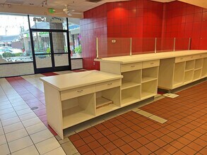 1791 Marlow Rd, Santa Rosa, CA à louer Photo intérieure– Image 2 sur 5