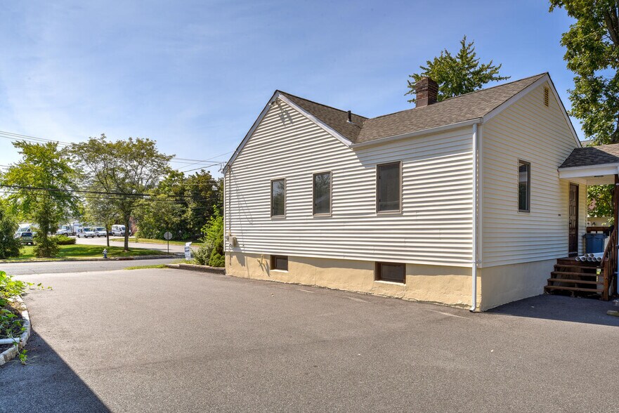 120 Snyder Ave, Berkeley Heights, NJ à vendre - Photo de l’immeuble – Image 3 sur 9