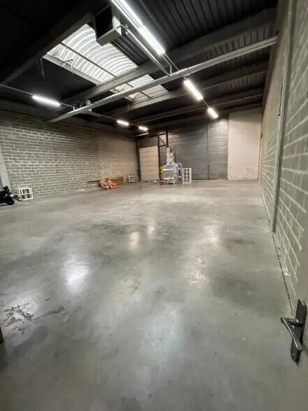 Industriel/Logistique dans Gennevilliers à louer - Photo de l’immeuble – Image 2 sur 14