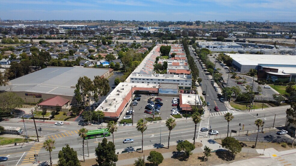 12740 Culver Blvd, Los Angeles, CA à louer - Photo de l’immeuble – Image 2 sur 3