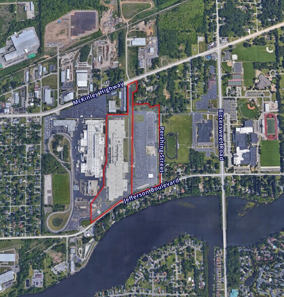 12900 McKinley Hwy, Mishawaka, IN à vendre - Photo de l’immeuble – Image 1 sur 4