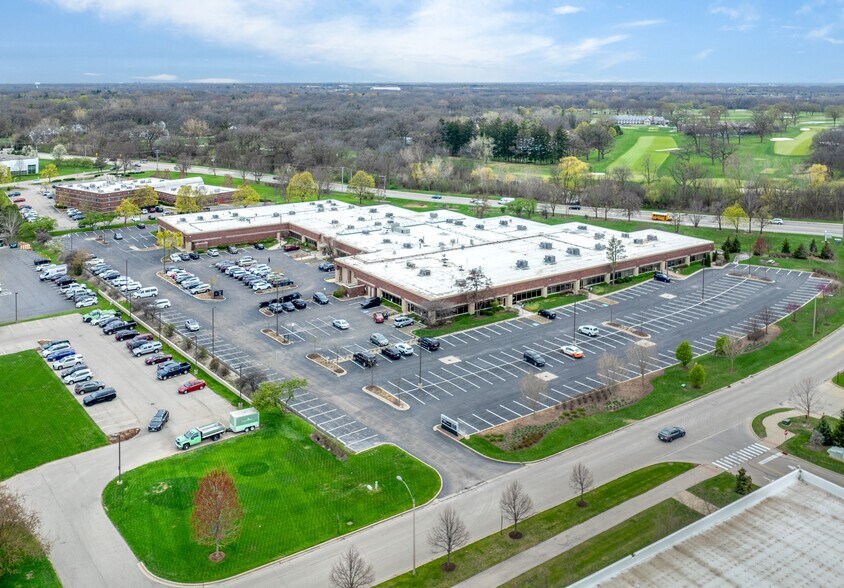 101 Waukegan Rd, Lake Bluff, IL à louer - Photo de l’immeuble – Image 3 sur 6