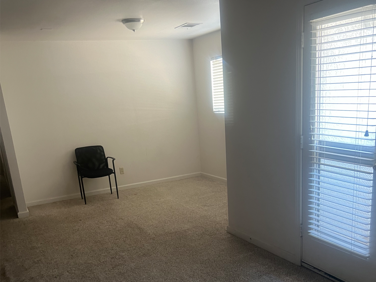 1234 McHenry Ave, Modesto, CA à louer Photo intérieure– Image 1 sur 2