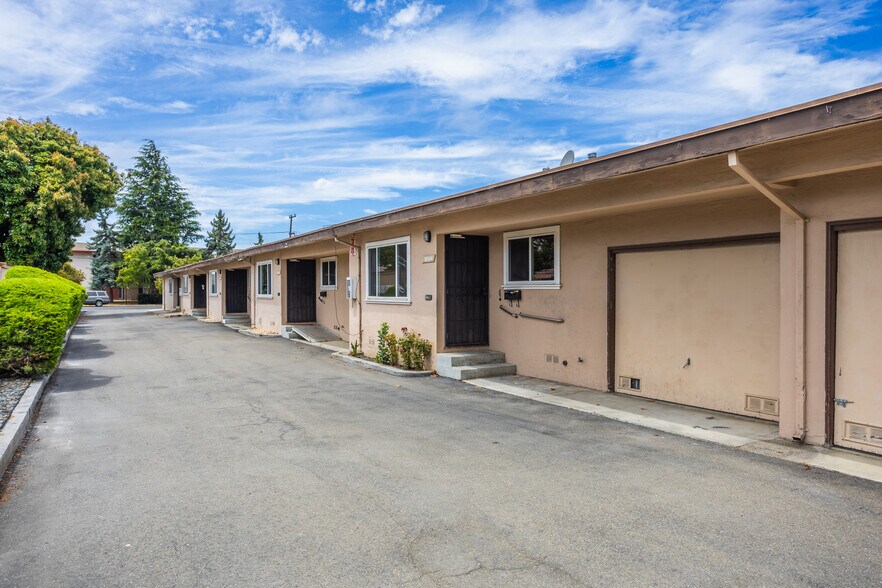 16118-16152 Mateo St, San Leandro, CA à vendre - Photo de l’immeuble – Image 2 sur 9