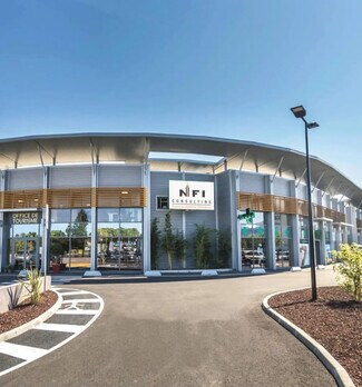 Plus de détails pour Local d'activités à louer