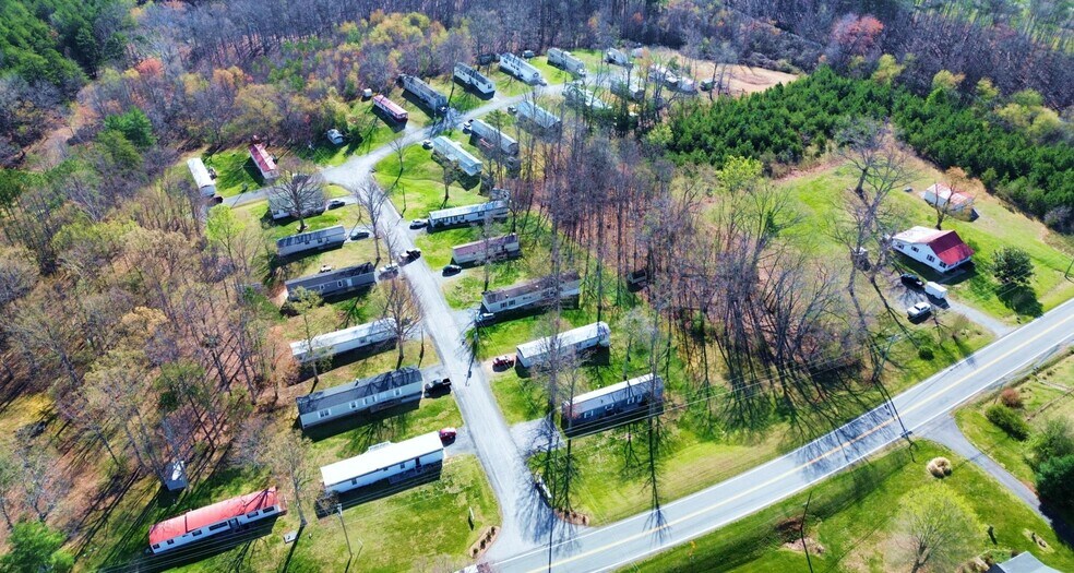1841 Grit Rd, Hurt, VA à vendre - Photo de l’immeuble – Image 2 sur 8