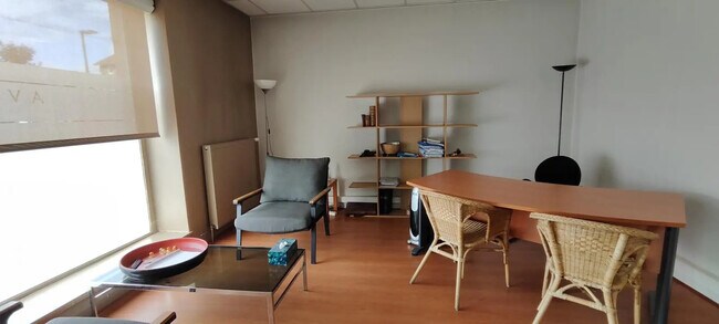 Plus de détails pour Local commercial à vendre