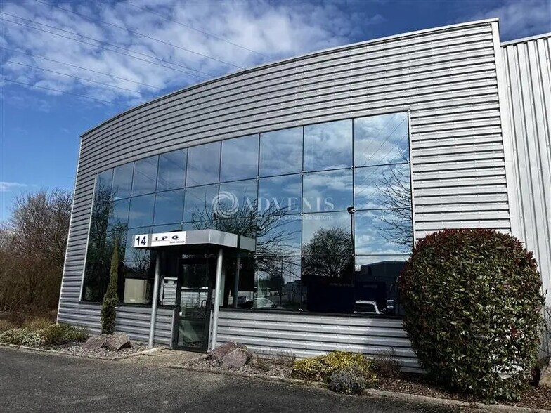 Local d’activités dans Eckbolsheim à louer - Photo de l’immeuble – Image 2 sur 9