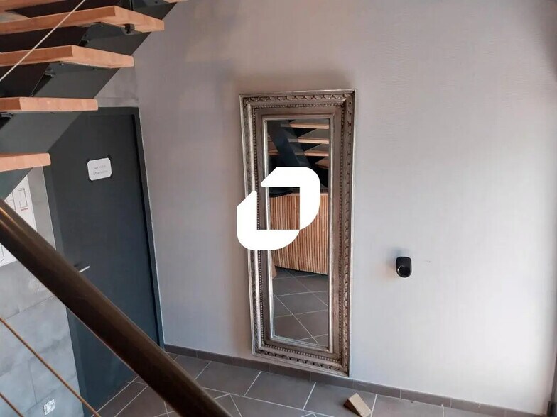 Bureau dans Veurey-Voroize à louer - Photo de l’immeuble – Image 2 sur 17