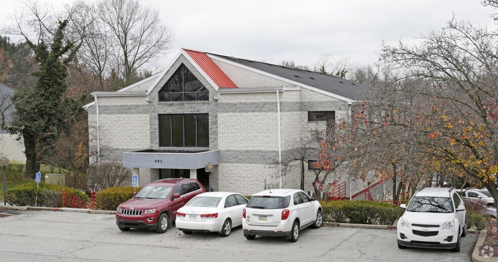 993 Brodhead Rd, Coraopolis, PA à louer - Photo de l’immeuble – Image 3 sur 3