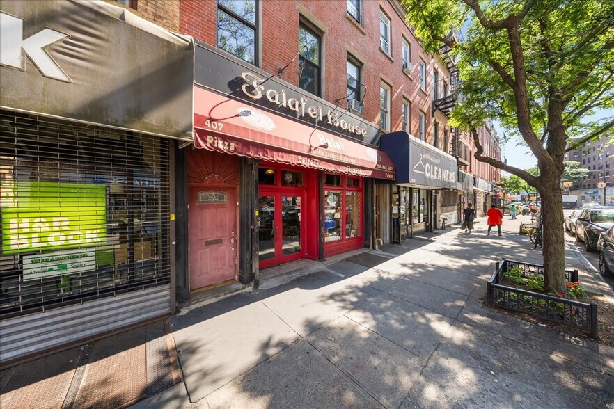 407 Myrtle Ave, Brooklyn, NY à louer - Photo de l’immeuble – Image 2 sur 17