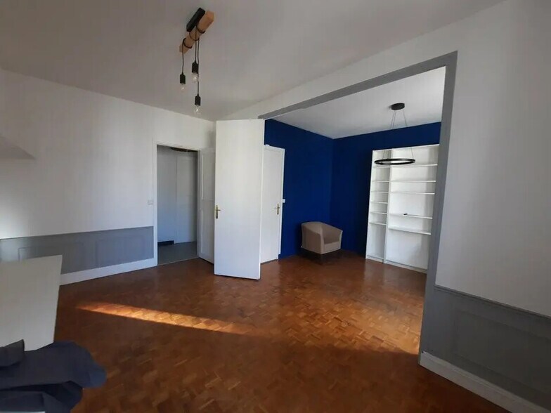 Bureau dans Rouen à louer - Photo de l’immeuble – Image 3 sur 10