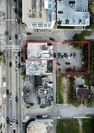 Plus de détails pour 8033 Biscayne Blvd, Miami, FL - Local commercial à louer