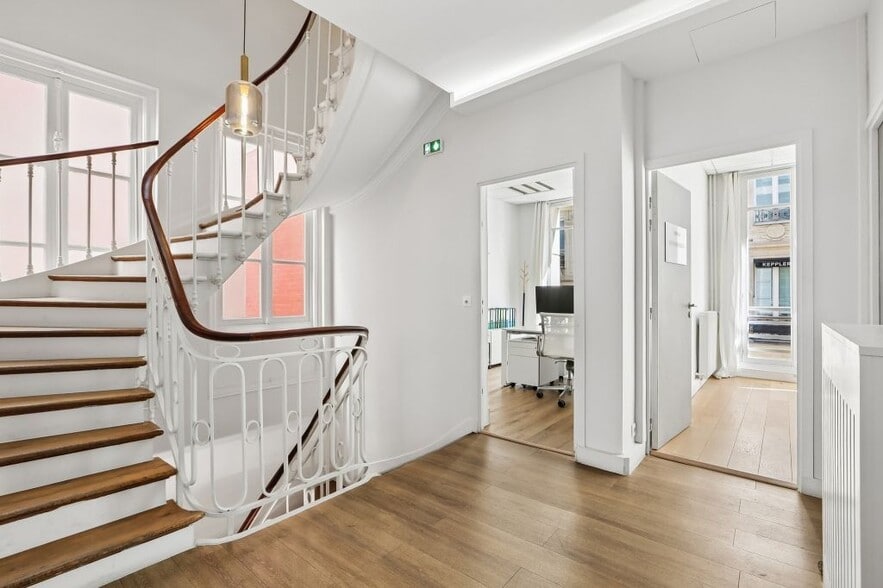 5-5 Rue Kepler, Paris à louer - Photo intérieure – Image 2 sur 9