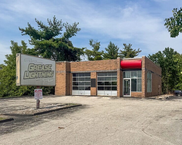 12077 St. Charles Rock Rd, Bridgeton, MO à vendre - Photo de l’immeuble – Image 2 sur 5