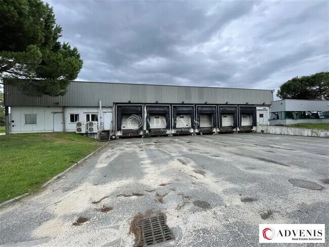 Plus de détails pour Industriel/Logistique à louer