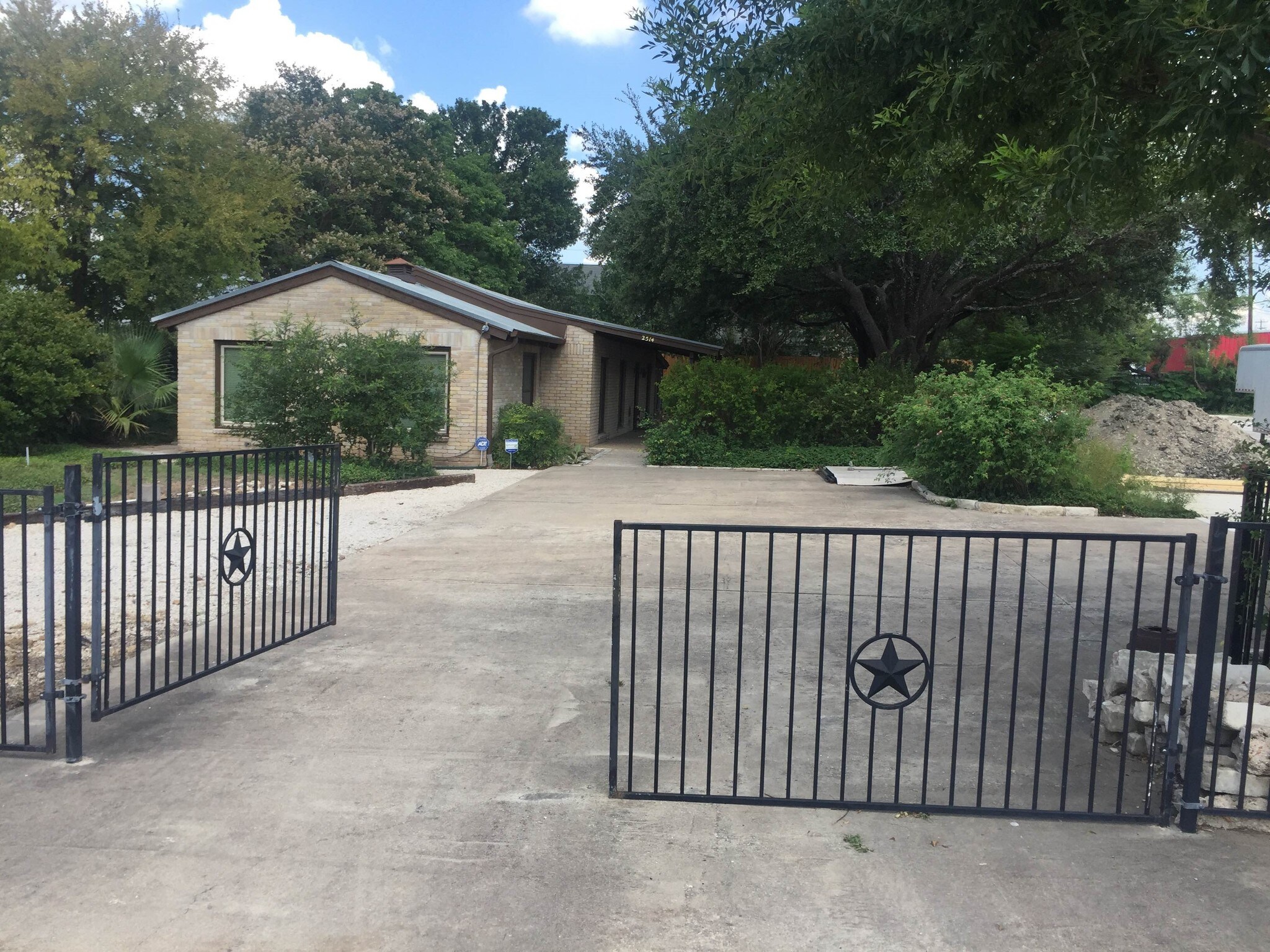 2514 Buell Ave, Austin, TX à louer Photo de l’immeuble– Image 1 sur 6