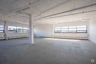 6750 Av de l'Esplanade, Montréal, QC à louer Photo intérieure– Image 2 sur 2