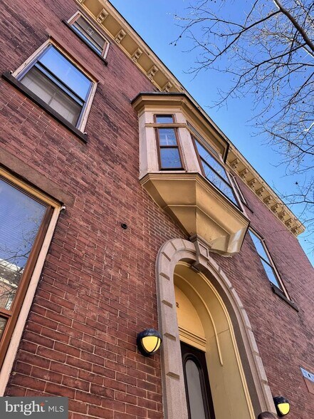 129/131 N 21st ST portefeuille de 2 biens à vendre sur LoopNet.fr - Photo de l’immeuble – Image 2 sur 22