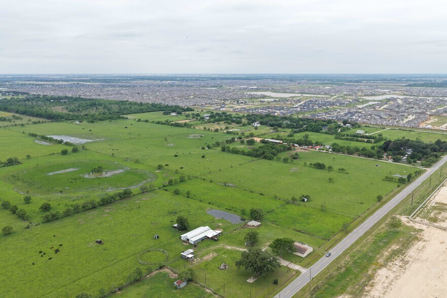 26715 Beckendorff Rd, Katy, TX à vendre - Photo de l’immeuble – Image 3 sur 7