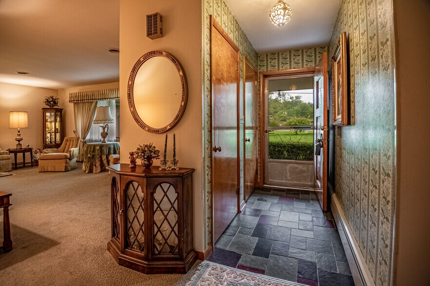 519 N Hermitage Rd, Hermitage, PA à vendre - Photo intérieure – Image 3 sur 55