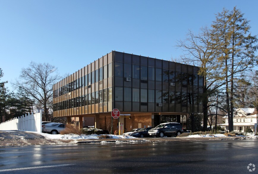 3930 Knowles Ave, Kensington, MD à louer - Photo de l’immeuble – Image 3 sur 6