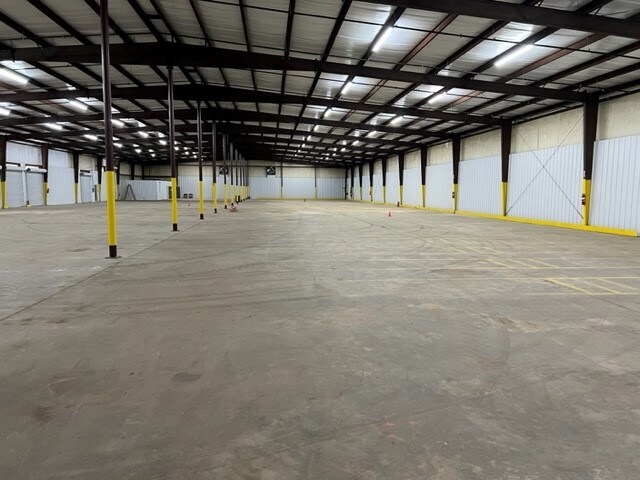 714 Gil Harbin Industrial Blvd, Valdosta, GA à louer - Photo de l’immeuble – Image 2 sur 6