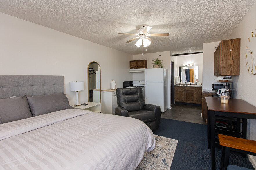 1502 E Fulton St, Garden City, KS à vendre - Photo de l’immeuble – Image 2 sur 20