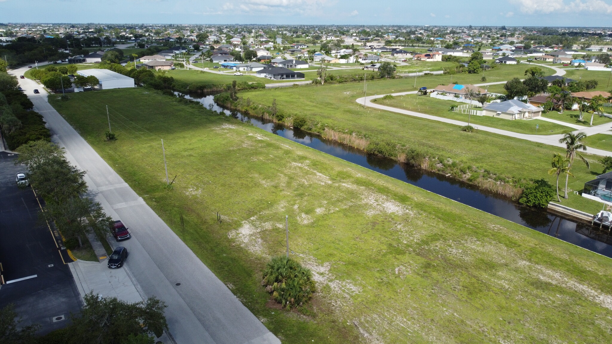 1801-1809-1821 10th Ter, Cape Coral, FL à vendre Photo principale– Image 1 sur 11