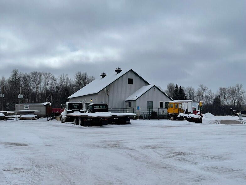 100 Axle Dr, Caspian, MI à vendre - Photo de l’immeuble – Image 2 sur 19