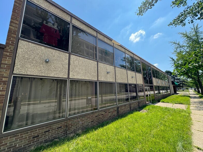 2128 Madison Ave, Toledo, OH à vendre - Photo de l’immeuble – Image 2 sur 4