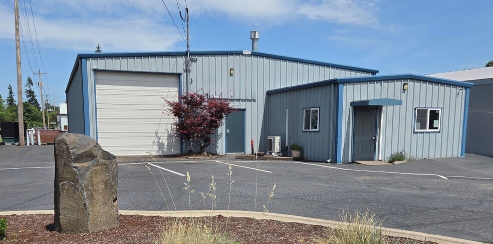 5175 Chicago St SE, Turner, OR à louer - Photo principale – Image 1 sur 6