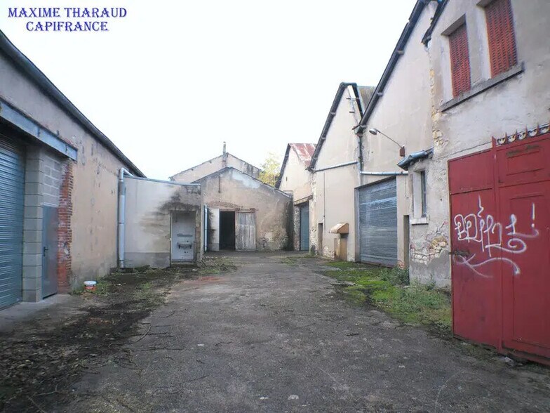 Industriel/Logistique dans Vierzon à vendre - Photo de l’immeuble – Image 1 sur 8