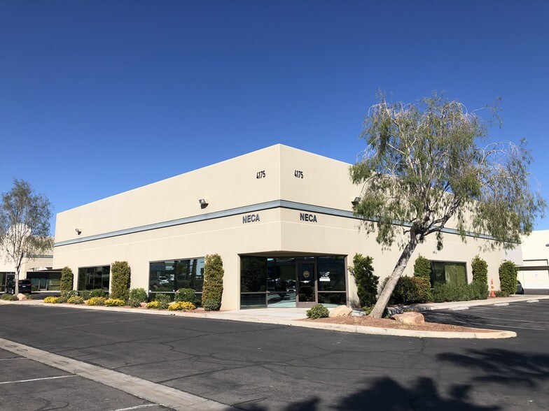 4175 Cameron St, Las Vegas, NV à louer - Photo de l’immeuble – Image 2 sur 72