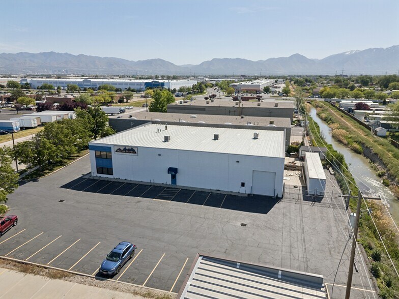 3131 W Parkway Blvd, West Valley, UT à vendre - Photo de l’immeuble – Image 3 sur 4
