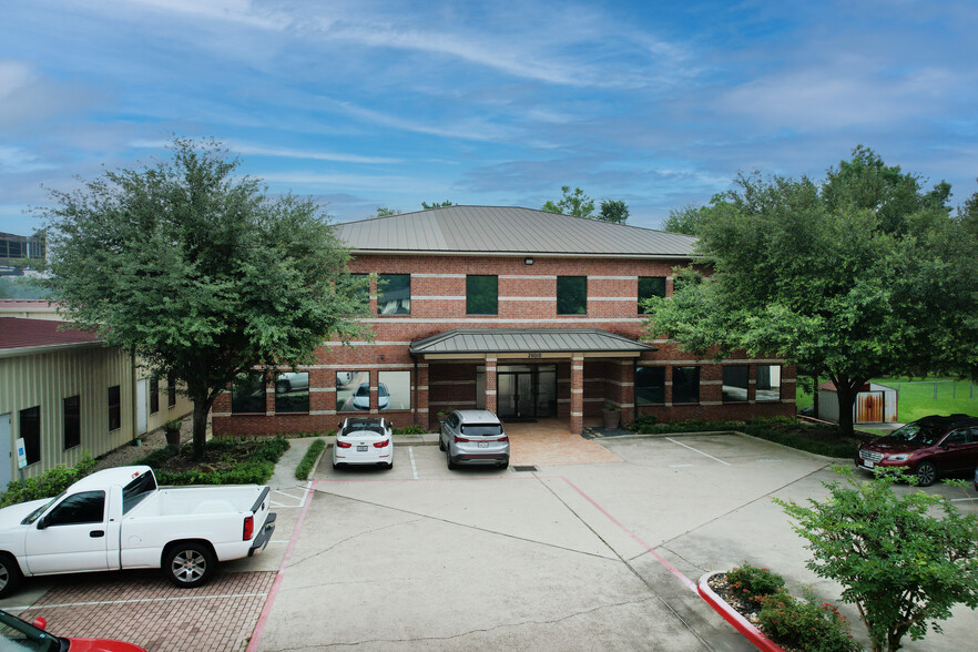 26010 Oak Ridge Dr, Spring, TX à louer - Photo de l’immeuble – Image 1 sur 2