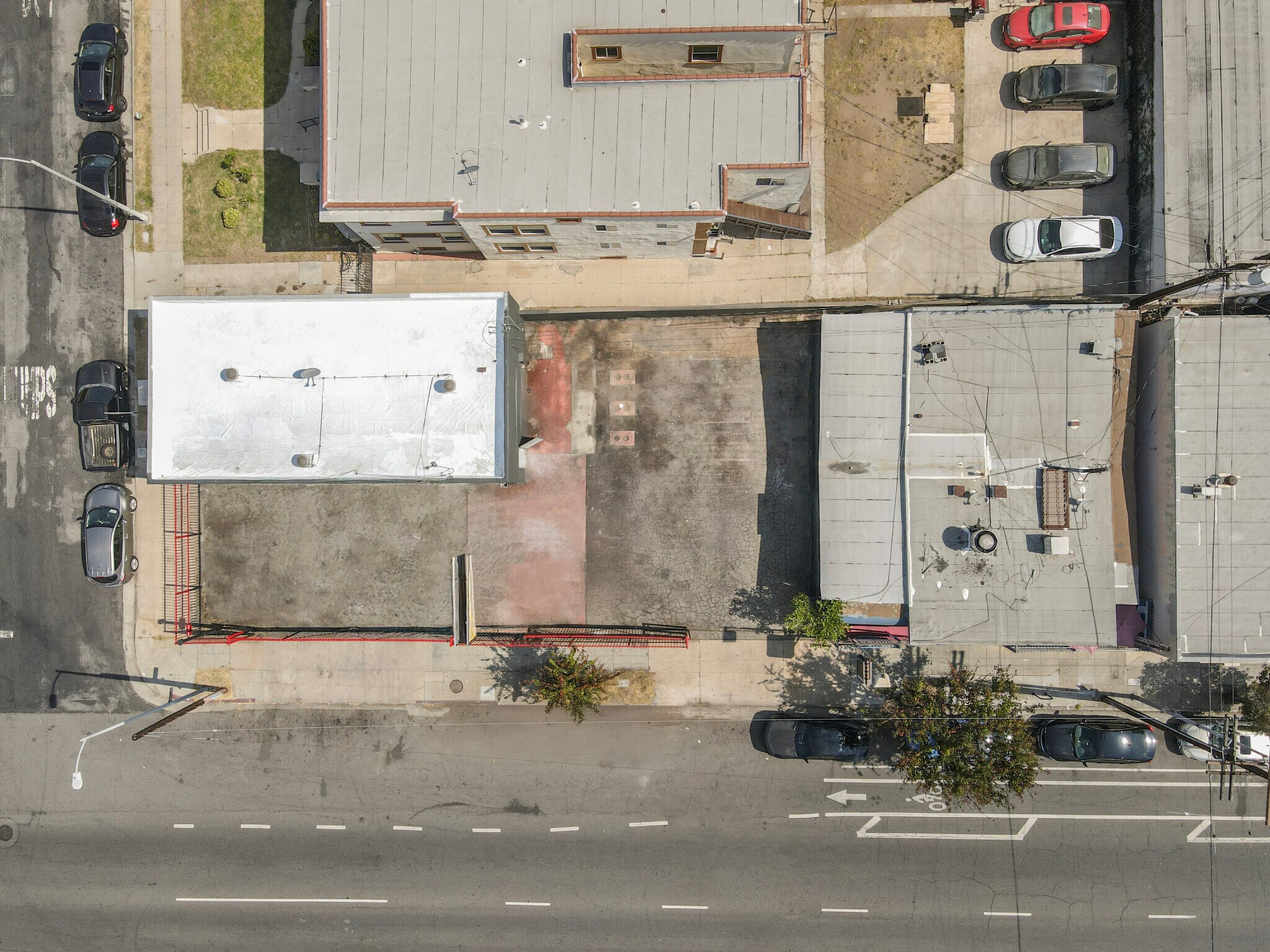 3429 Venice Blvd, Los Angeles, CA à louer Photo de l’immeuble– Image 1 sur 18