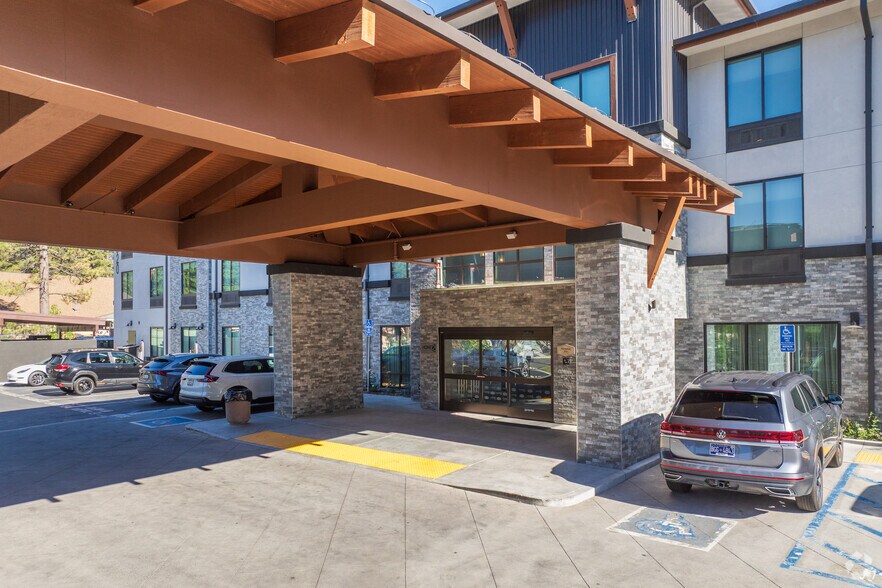 41820 Big Bear Blvd, Big Bear Lake, CA à vendre - Photo de l’immeuble – Image 3 sur 5