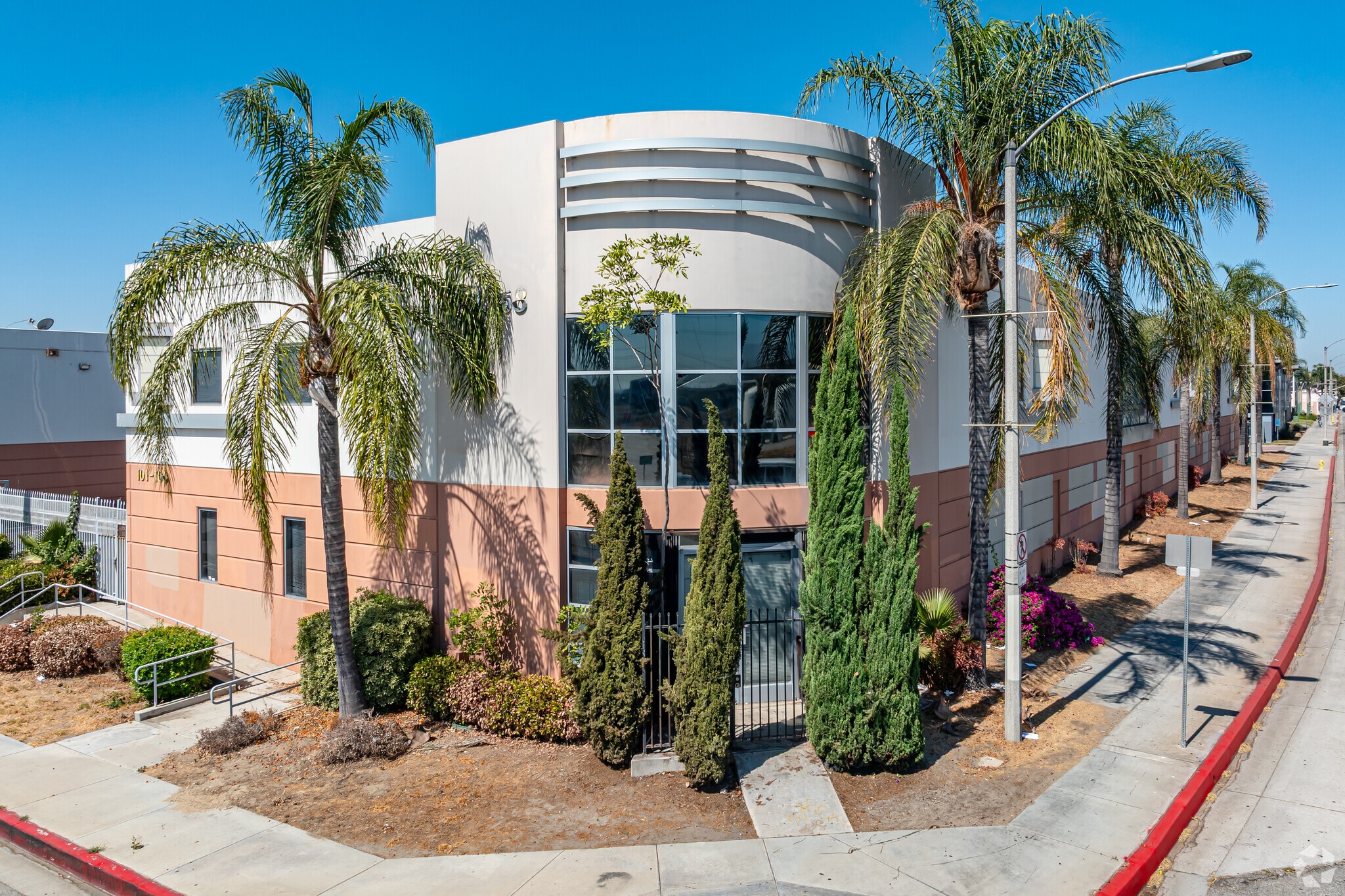 12368 Valley Blvd, El Monte, CA à vendre Photo principale– Image 1 sur 5